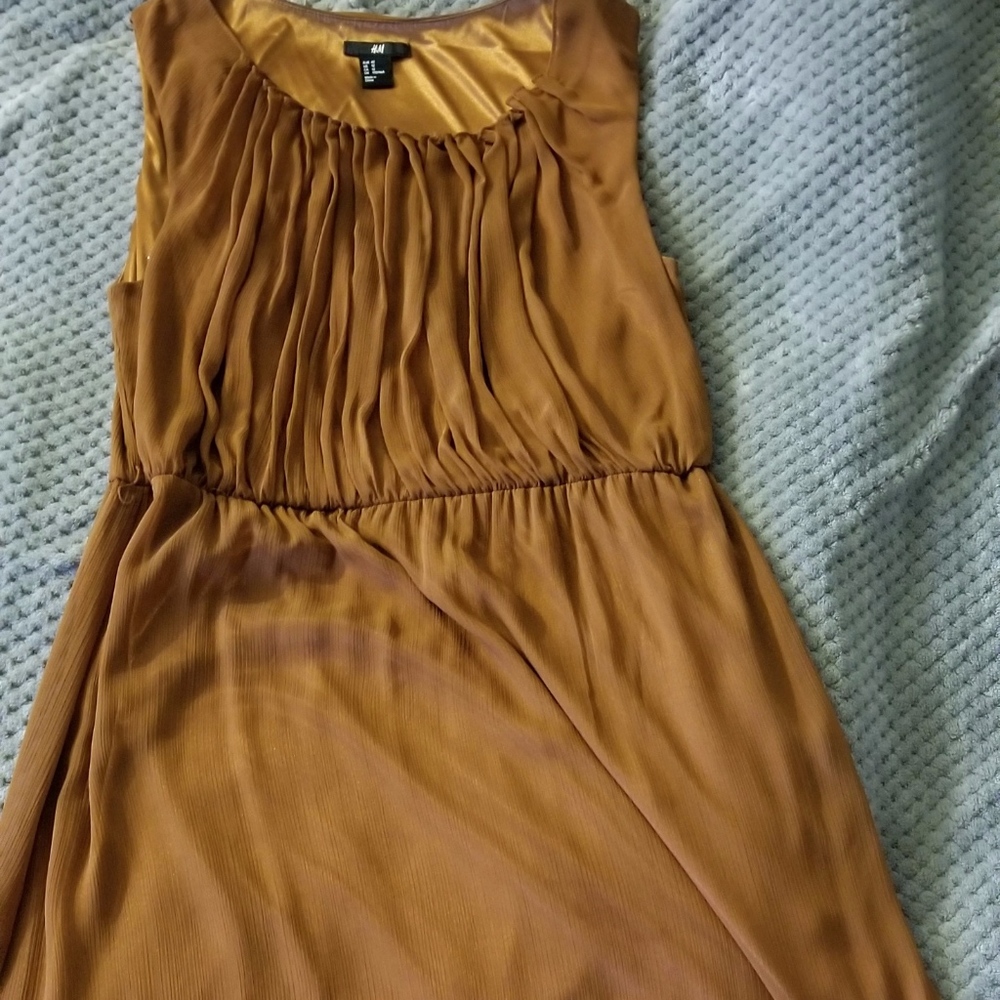 Brown dress